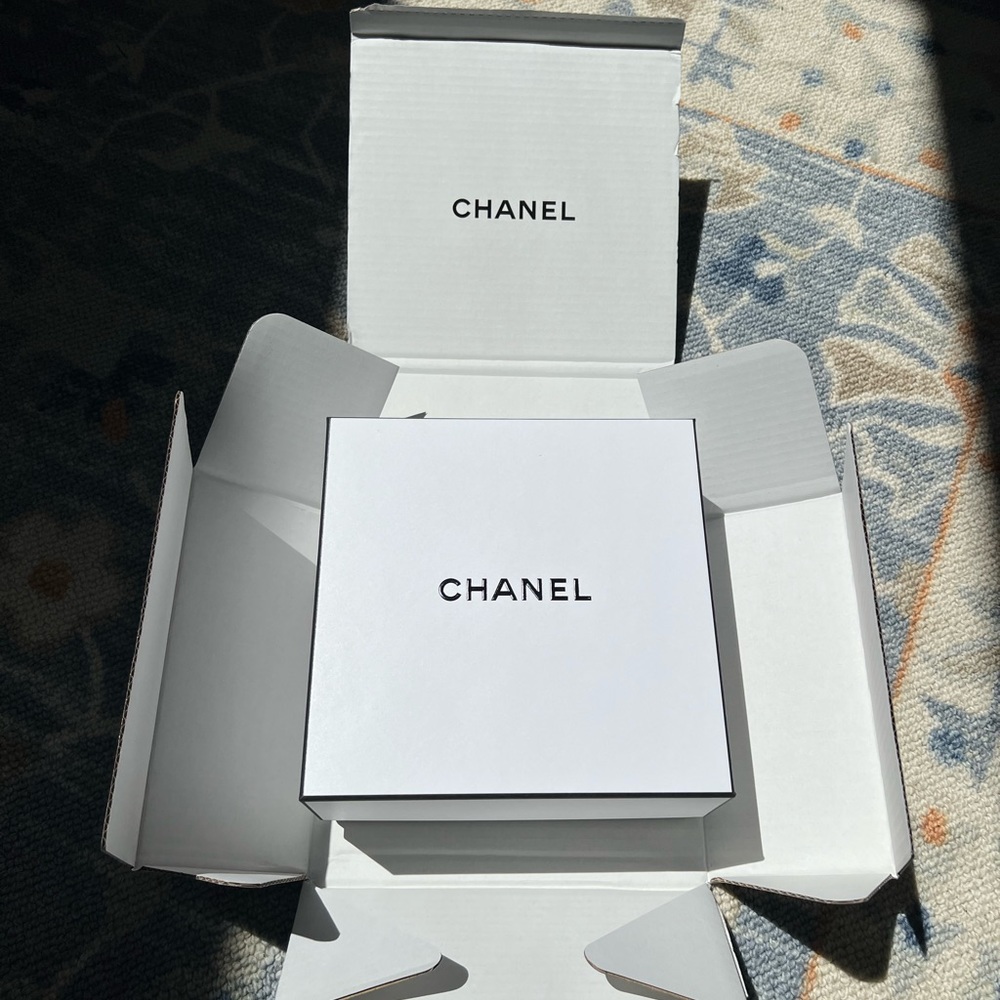 Chanel box